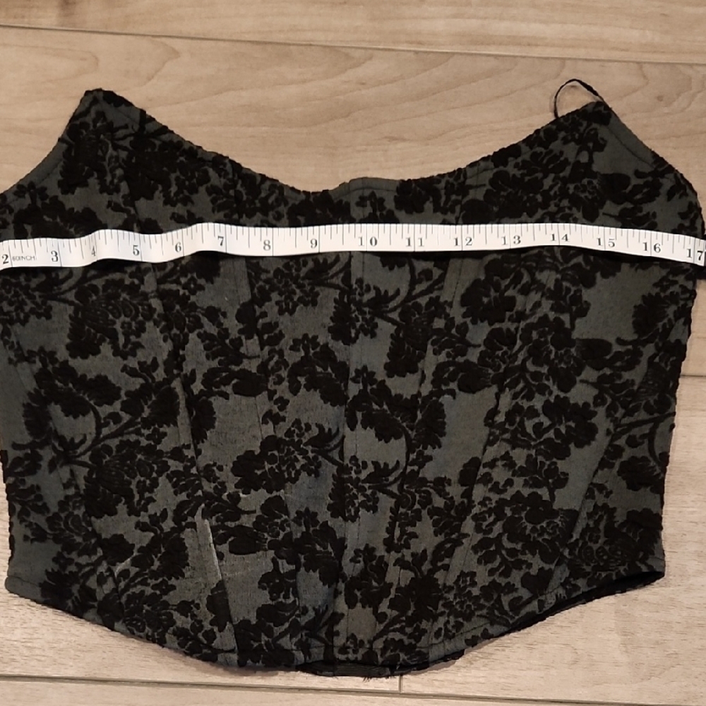 Anthropologie Black Floral Crop Top - Picture 5 of 6